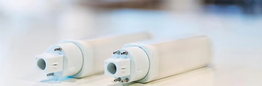 Zwei Philips CorePro PL-C LED